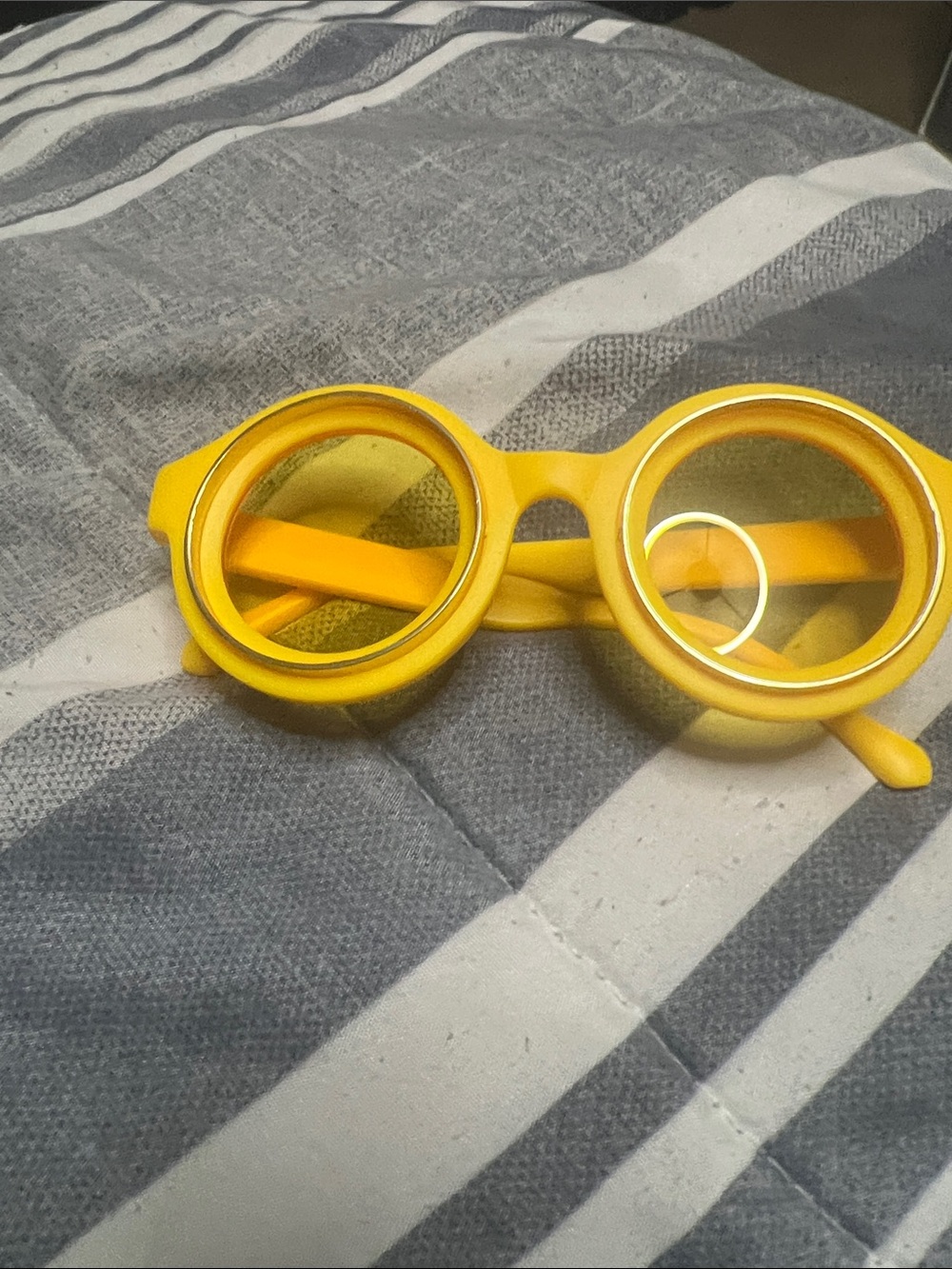 Glasses - Picture 5 of 5